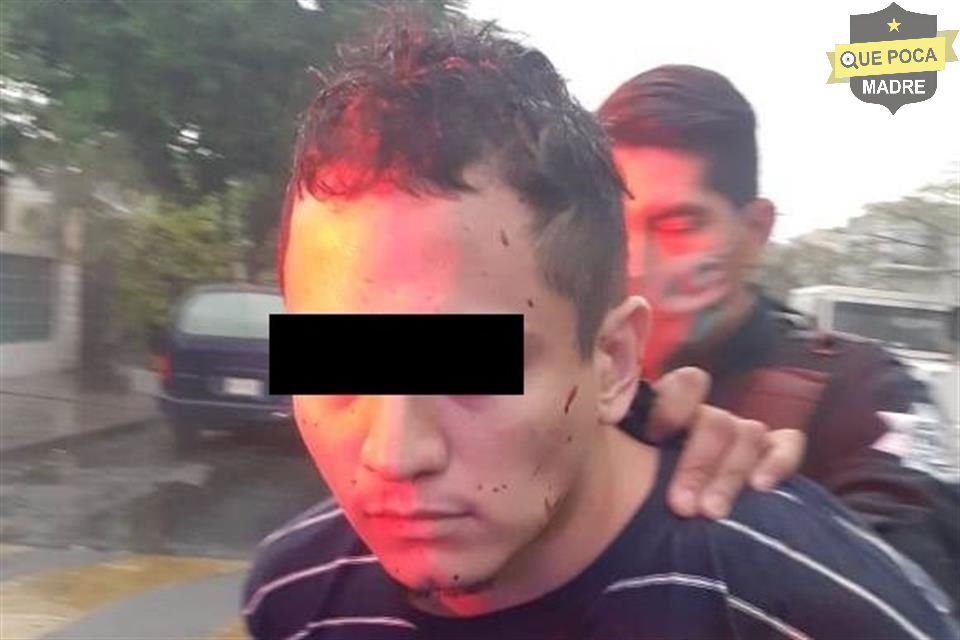 Joven asesina a su papá con un cuchillo en Nuevo León.