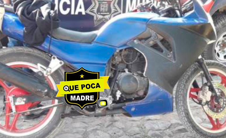 Detienen a hombre que circulaba a bordo motocicleta robada en Querétaro.