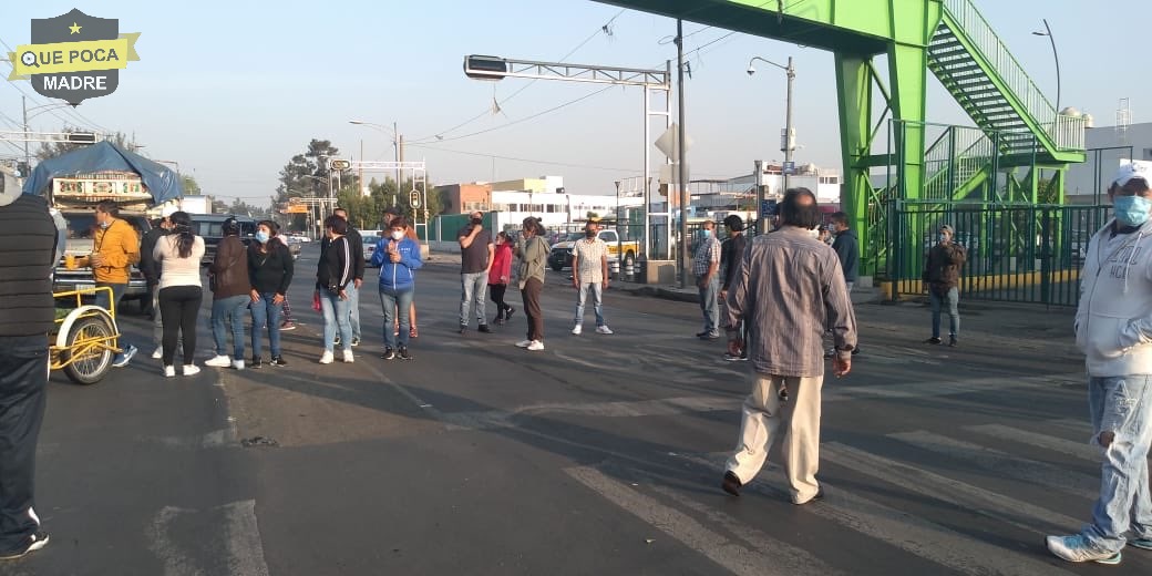 Tianguistas protestan para pedir apoyo en la CDMX.