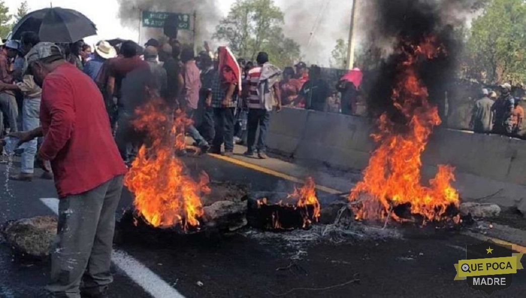 Pobladores de Atotonilco protestaron por falta de agua.