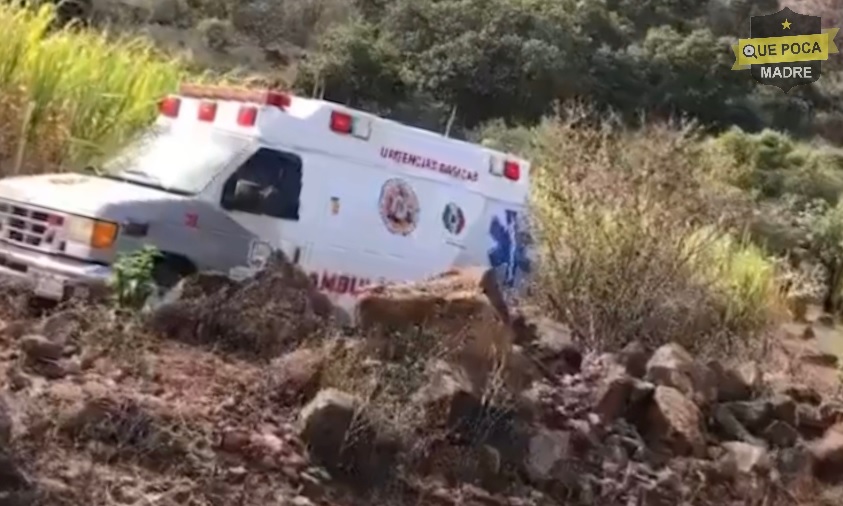 Muere hombre al caer de 70 metros en un montaña en Tepic.