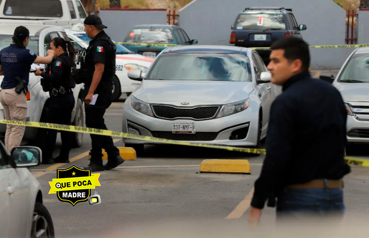 Ejecutan a hombre que esperaba al interior de su auto en un estacionamiento en Tijuana.