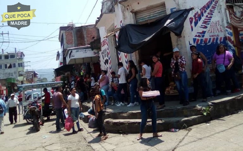 Ciudadanos olvidan medidas sanitarias en día delas madres en Huixtla.