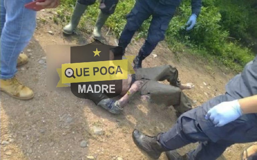 Encuentran cadáver de un hombre en un canal de riego en Chiapas.