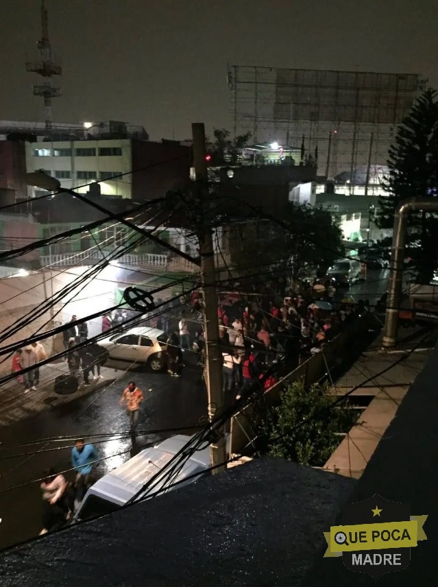 Habitantes de Peñón de los Baños celebran fiesta en plena pandemia.