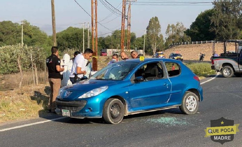 Asesinan a balazos a un policía en San Luis Potosí.