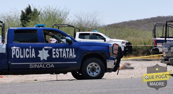 Encuentran a ejecutado con una bandera de Rusia clavada en el pecho en Culiacán.