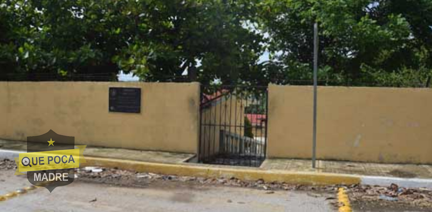 Detienen a 2 sujetos que se metieron a robar a una escuela en Campeche.