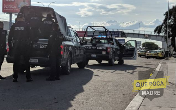 Detienen a 5 sujetos en posesión de un arma de fuego en Querétaro.