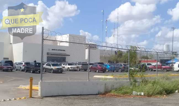 Escapan dos convictos del penal de Torreón pero son recapturados.