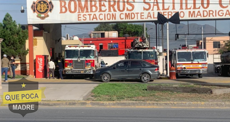 Bebé muere mientras recibía primeros auxilios en estación de bomberos de Saltillo.