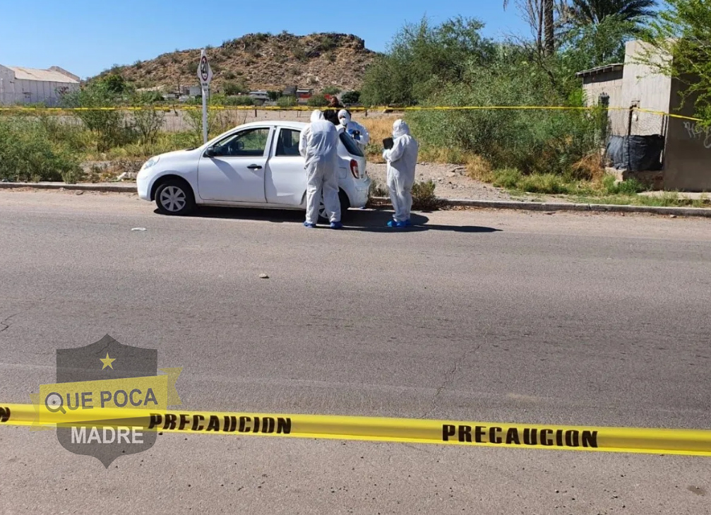 Abandonan 2 cuerpos afuera del panteón de Caborca.