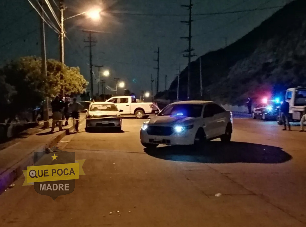 Dejan 2 cadáveres dentro de un auto en Tijuana.