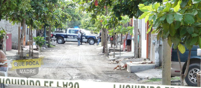 Hombre es ejecutado dentro de un domicilio en Tecomán.