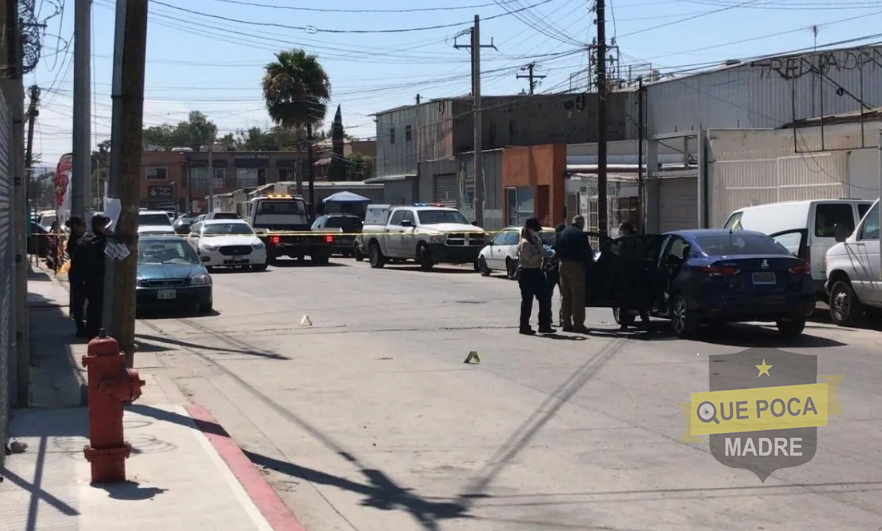 Bajan de su auto y privan de su libertad a un hombre en Tijuana.