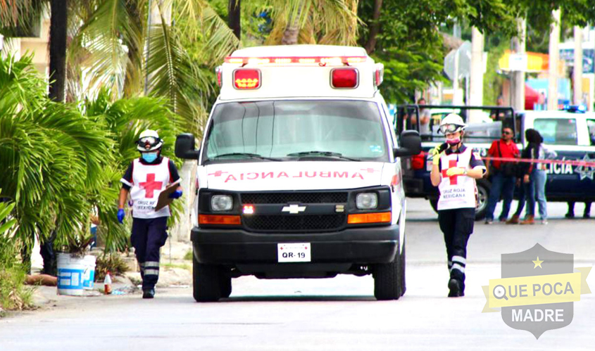 Balean a una niña que jugaba en el patio de su casa en Cancún.