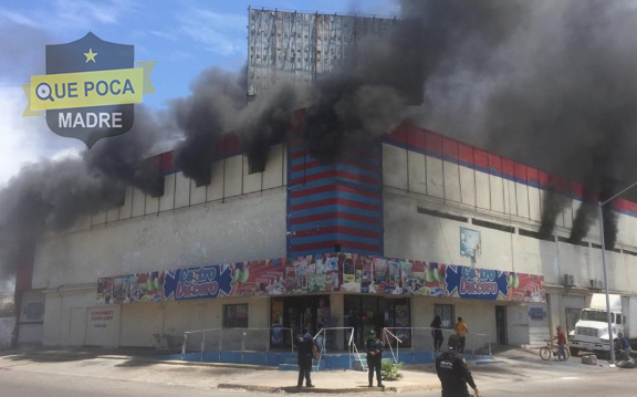 Incendio consume fábrica de dulces en Los Mochis.