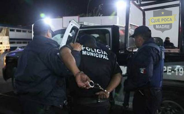 Detienen a policía del crimen organizado en Tecate.