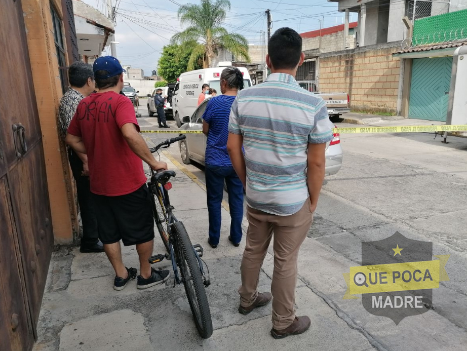 Vecinos reportan a madre e hijo muertos en Cuernavaca.