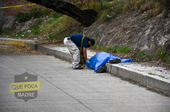 Encuentran un cadáver atrás de la facultad de contaduría en Durango.