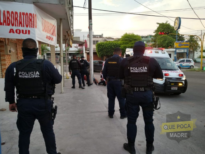 Golpean a un hombre y le disparan en la pierna en Culiacán.