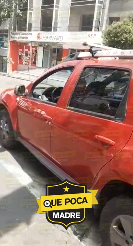 #Video #Toluca: Lady Atropello, Mujer le avienta camioneta a cadete en el centro de la capital.