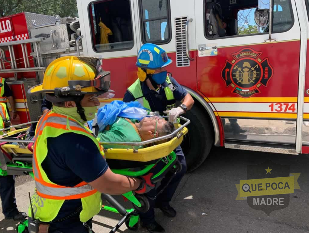 Sujeto se electrocuta y es llevado al hospital en Saltillo.