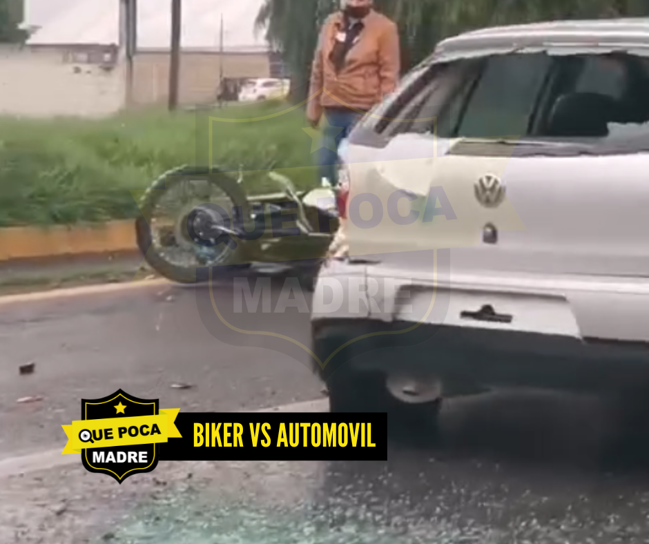 #Biker LE DA UN RAYÓN DE CAJUELA A UN AUTO EN #Calimaya 💥🤕🚨