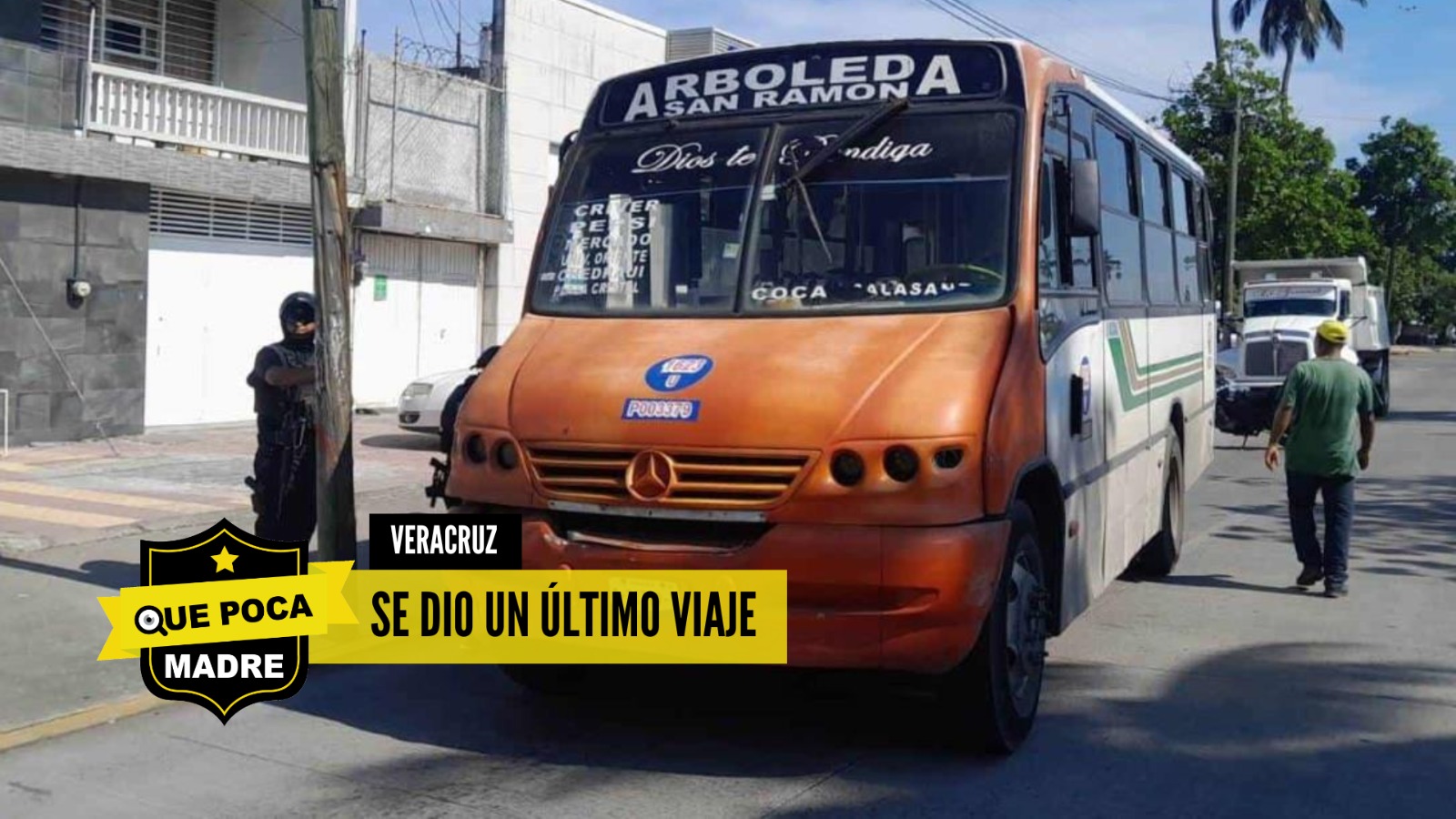 SU ÚLTIMO VIAJE‼❌ CHÓFER MUERE A BORDO DE SU UNIDAD EN VERACRUZ 🚍💀