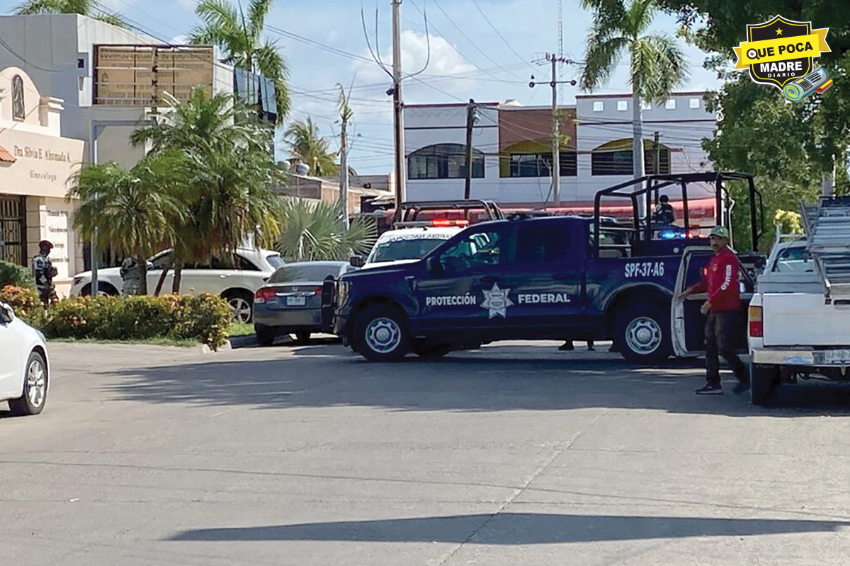 SE BALEA UN AGENTE FEDERAL CUANDO MANIPULABA SU ARMA DE CARGO EN LOS MOCHIS