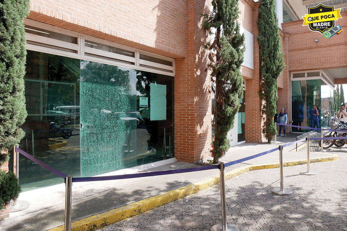 HOMBRE ATACÓ LA OFICINA DEL REGISTRO PÚBLICO DE LA PROPIEDAD A BALAZOS, EN MORELIA