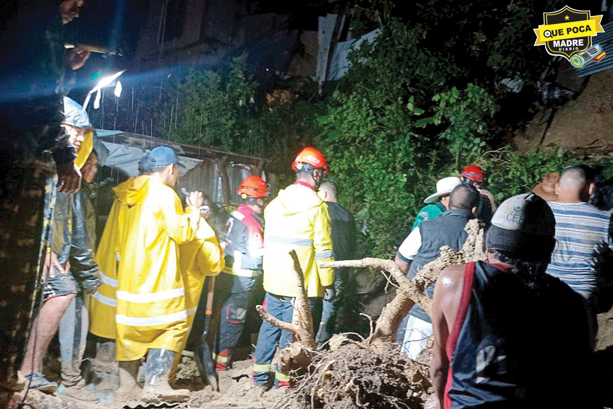 ¡EMPAREDADAS! Lluvia provoca que se caiga una pared sobre tres niñas