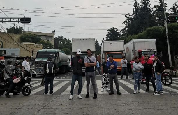 ‼DESALOJAN A VARIAS FAMILIAS DE EDIFICIO EN LA COLONIA ROMA 😱🏘‼