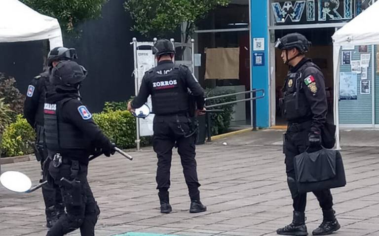 ¡POLICÍA CDMX ATIENDE AMENAZA DE BOMBA EN ESCUELA DEL INAH; DESALOJARON A 500 PERSONAS!