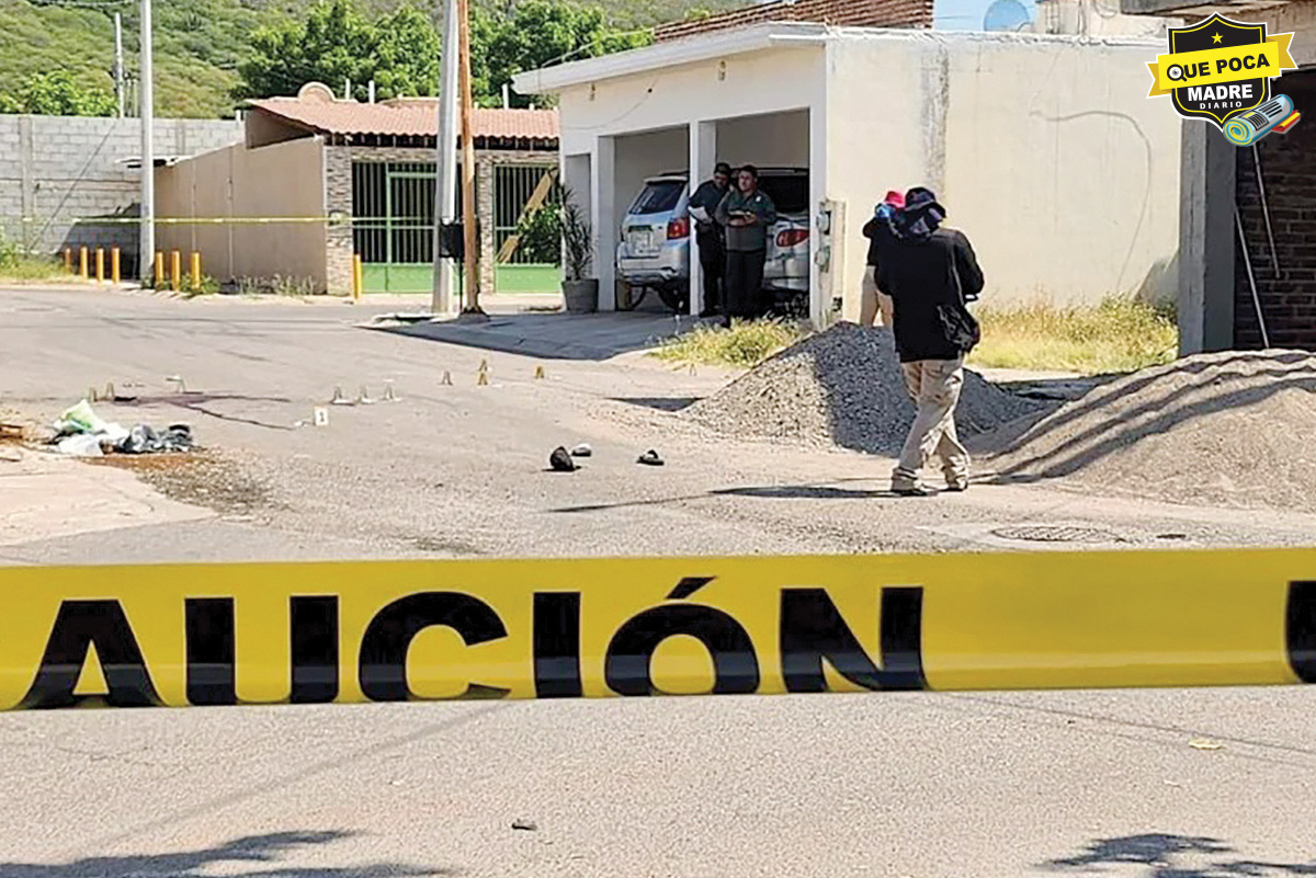 EN PLENA CALLE EJECUTAN A DOS EN SINALOA