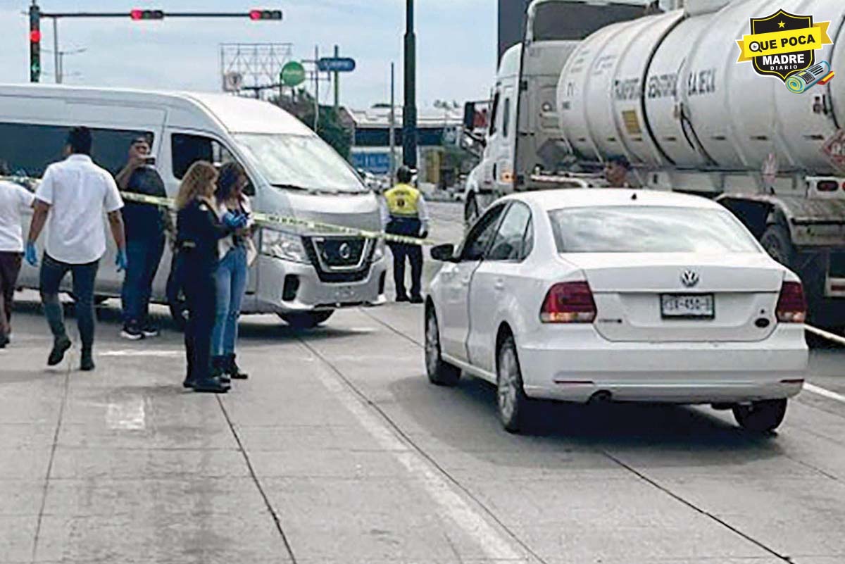 MUJER FALLECE DENTRO DE SU VEHÍCULO EN AVENIDA DE VERACRUZ