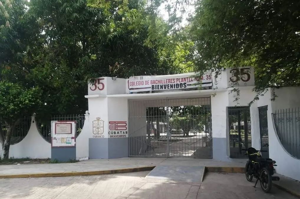 🚨⚠ ESTUDIANTE PIERDE LA VIDA DENTRO DE LA ESCUELA ☠⚽🚓  (IMÁGENES SENSIBLES )