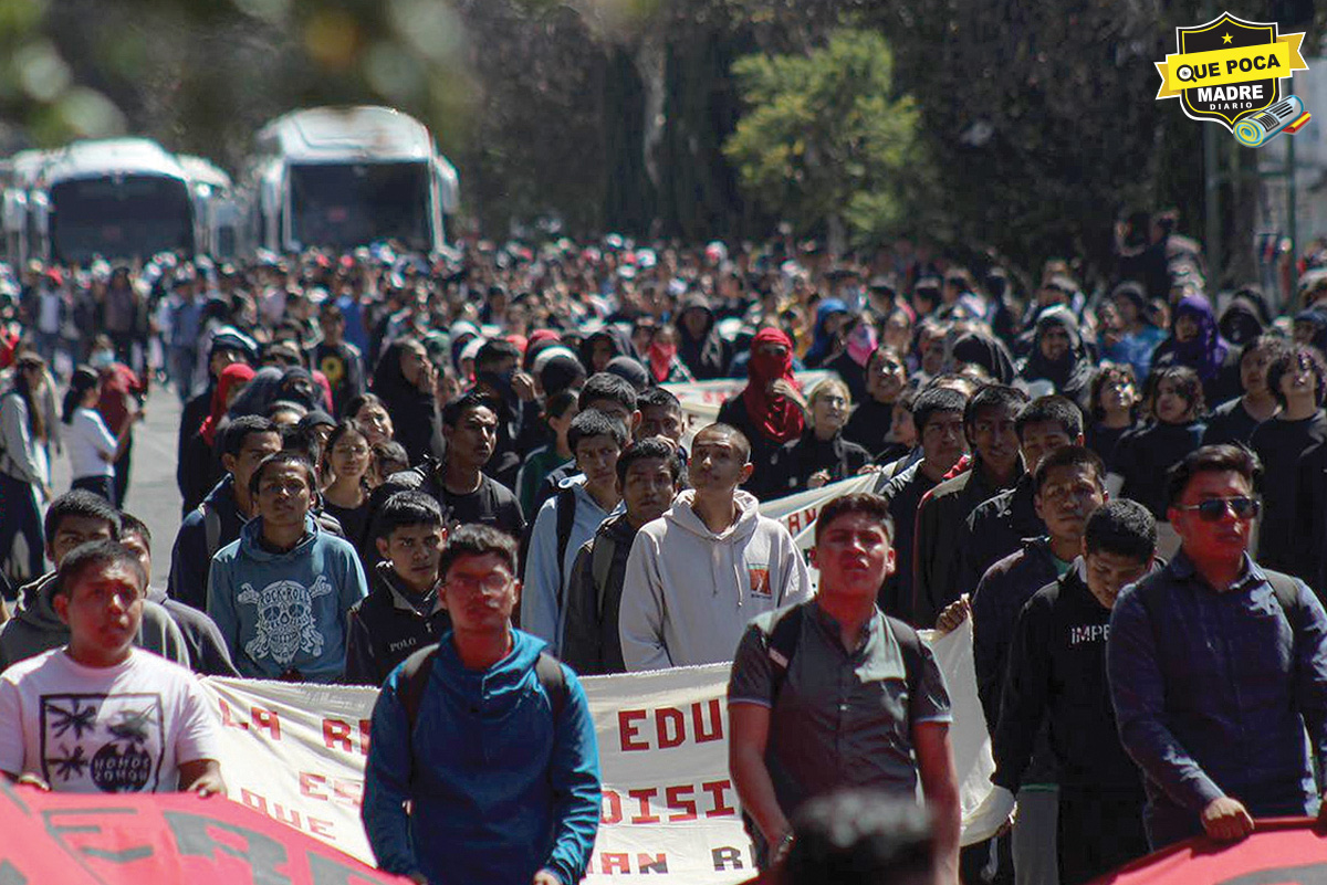 ¡No van a parar! Estudiantes de la Normal Rural de Tenería marcharon a Palacio de Gobierno del Edoméx