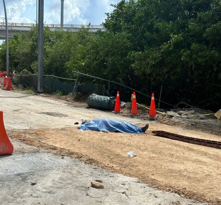 ¡CAE DESDE 20 METROS TRABAJADOR EN OBRA DE YUCATÁN!