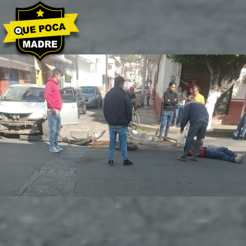 ‼️ACCIDENTE EN CENTRICAS CALLES DE TENANCINGO VEHÍCULO Y MOTOCICLETA SE IMPACTAN UNA PERSONA LESIONADA.‼️